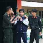 Hướng dẫn 1.800 học sinh THPT Nhân Chính kỹ năng phòng ngừa bạo lực học đường